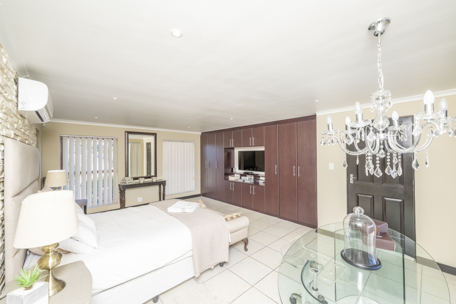 7 Bedroom Property for Sale in Eversdal Western Cape